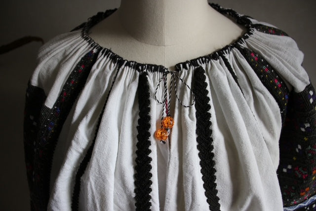 ヴィンテージルーマニア刺繍ワンピース